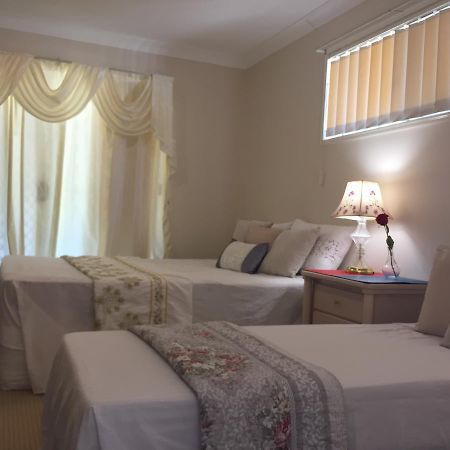 Theme Parks Amituofo Homestay Gold Coast Camera foto