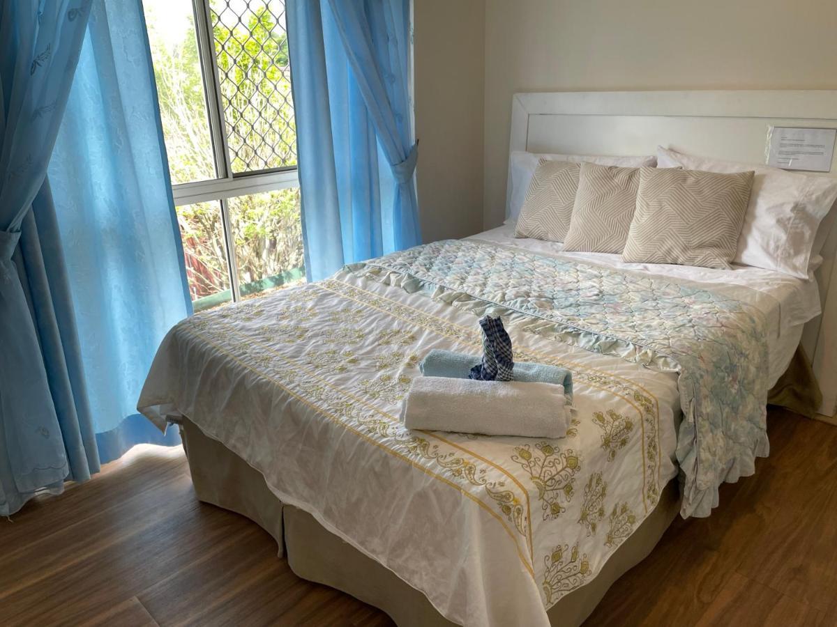 Theme Parks Amituofo Homestay Gold Coast Esterno foto