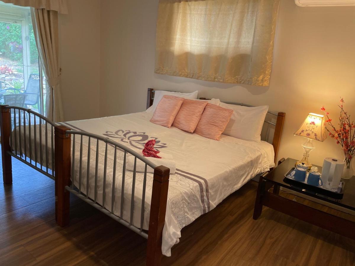 Theme Parks Amituofo Homestay Gold Coast Esterno foto