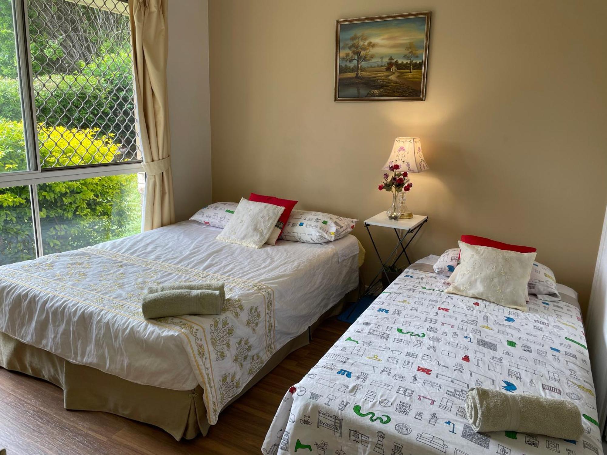 Theme Parks Amituofo Homestay Gold Coast Esterno foto