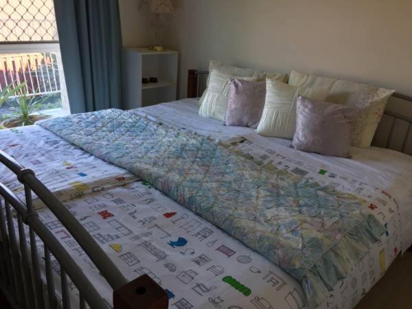 Theme Parks Amituofo Homestay Gold Coast Esterno foto